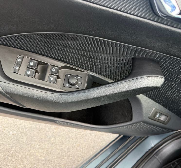***ŠKODA OCTAVIA 2,0 TDI STYLE*** DSG, MATRIX, AMBIENT, ALU 18 u PDV-u, fotografija 13