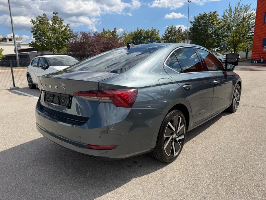 ***ŠKODA OCTAVIA 2,0 TDI STYLE*** DSG, MATRIX, AMBIENT, ALU 18 u PDV-u, fotografija 6