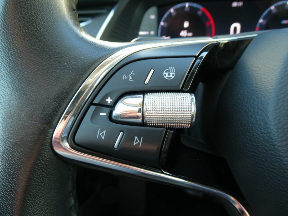 Škoda Octavia 2.0 TDI Style DSG+MATRIX+DCC+PANO+HEADUP+360KAMERA, fotografija 15