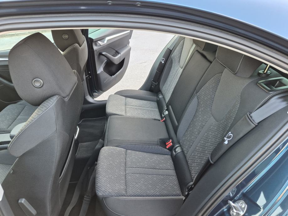 Škoda Octavia 2,0 TDI STYLE MATRIX VIRTUAL GR. SJEDALA, fotografija 14