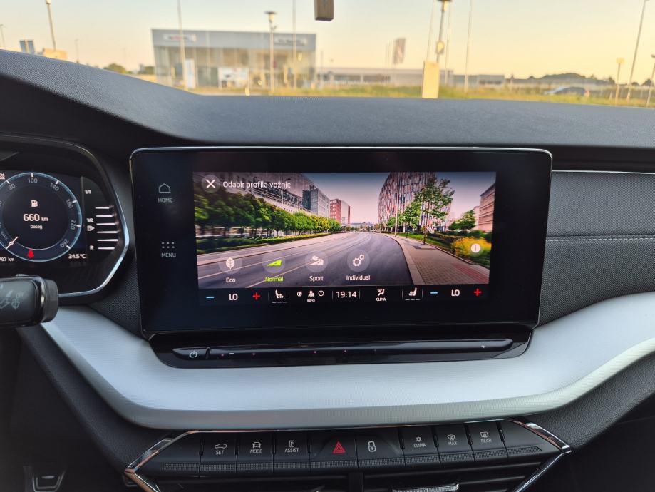 Škoda Octavia 2,0 TDI STYLE MATRIX VIRTUAL GR. SJEDALA, fotografija 13