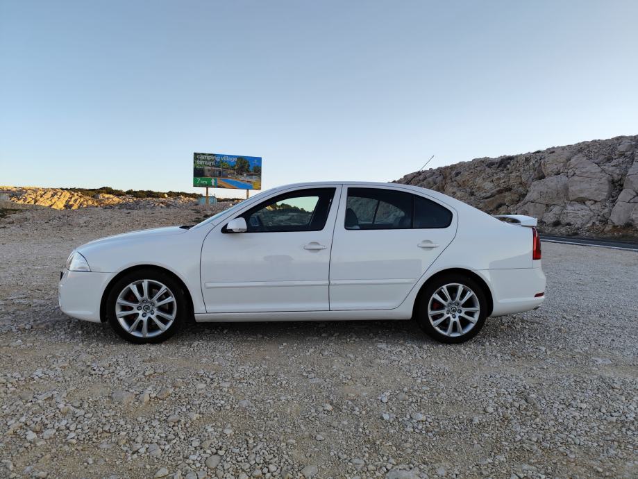 Škoda Octavia 2,0 TFSI, fotografija 15