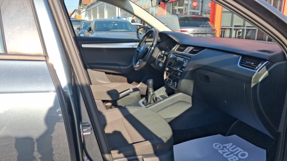 SKODA OCTAVIA 2019 • PREMIUM jamstvo • AutoZubak Rabljena, fotografija 9