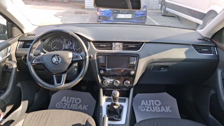 SKODA OCTAVIA 2019 • PREMIUM jamstvo • AutoZubak Rabljena, fotografija 11