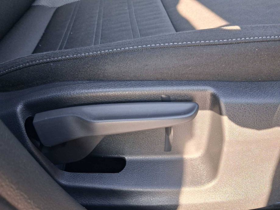 SKODA OCTAVIA 2019 • PREMIUM jamstvo • AutoZubak Rabljena, fotografija 17