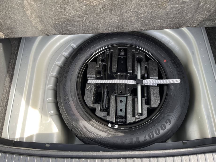SKODA OCTAVIA 2021 • PREMIUM jamstvo • AutoZubak Rabljena, fotografija 17