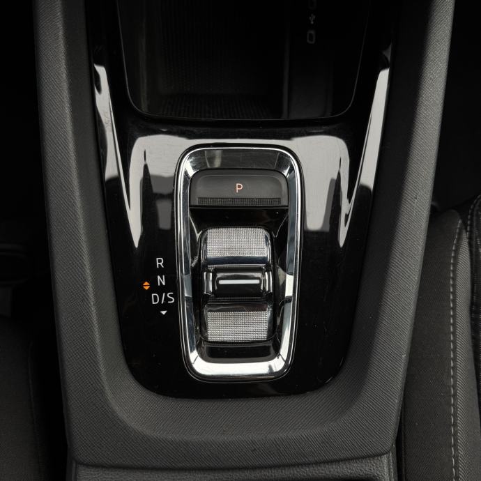Škoda Octavia 2022. 2,0 TDI | PDV | DSG | LED | SERVISNA | VIRTUAL, fotografija 12