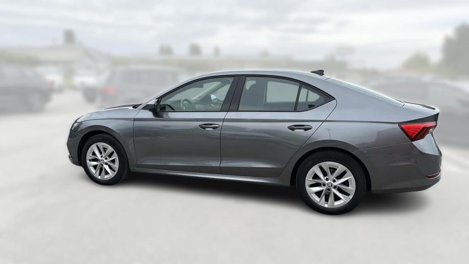 SKODA OCTAVIA 2023 • PREMIUM jamstvo • AutoZubak Rabljena, fotografija 6