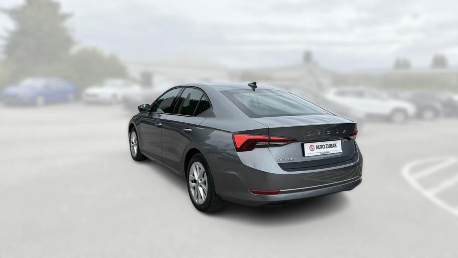 SKODA OCTAVIA 2023 • PREMIUM jamstvo • AutoZubak Rabljena, fotografija 8
