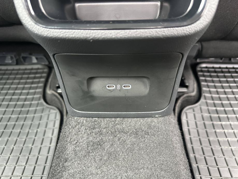 SKODA OCTAVIA 2023 • PREMIUM jamstvo • AutoZubak Rabljena, fotografija 19