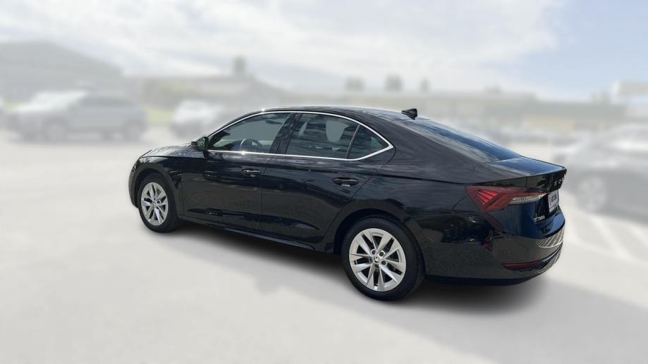 SKODA OCTAVIA 2023 • PREMIUM jamstvo • AutoZubak Rabljena, fotografija 7