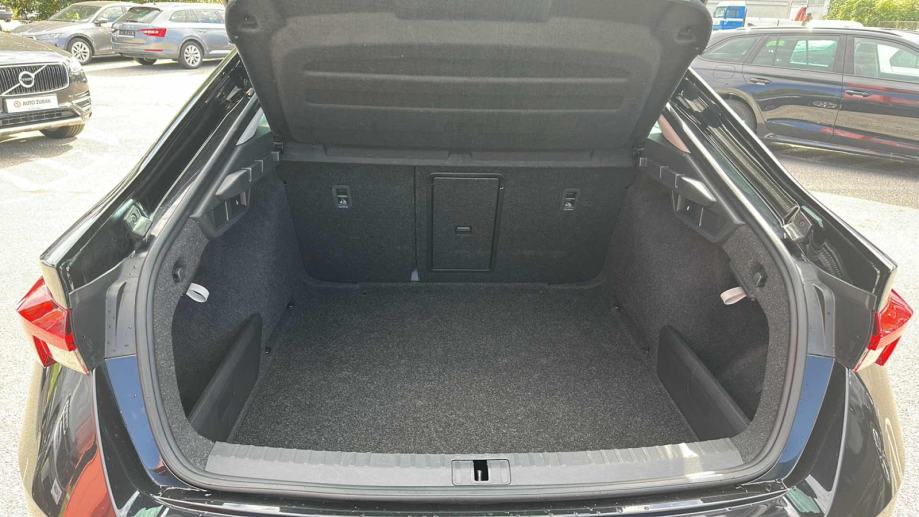 SKODA OCTAVIA 2023 • PREMIUM jamstvo • AutoZubak Rabljena, fotografija 12