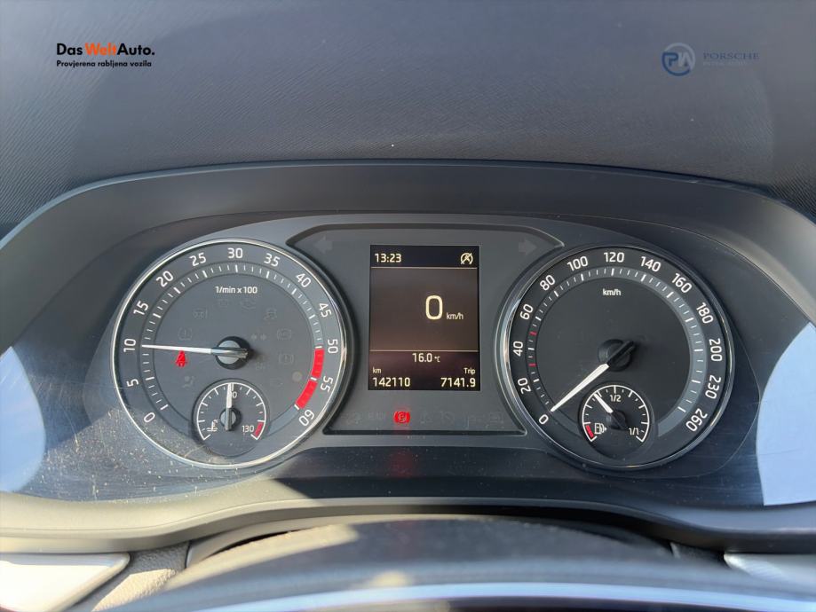 Škoda Octavia Ambition 2.0 TDI, fotografija 15