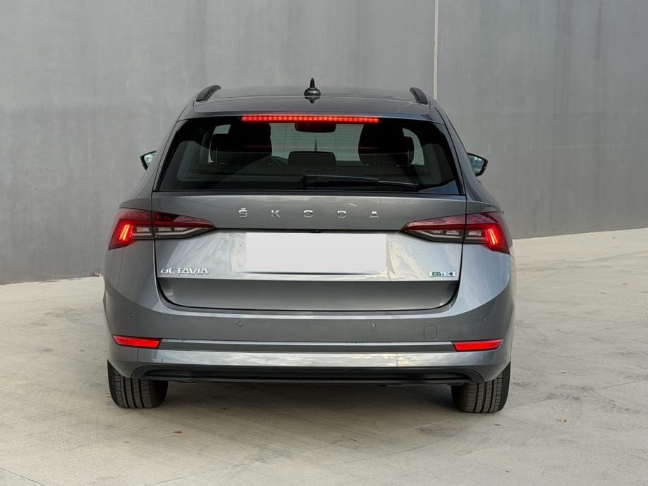 Škoda Octavia Combi 1,5 TSI LEASING BEZ UČEŠĆA I BEZ JAMACA, fotografija 9