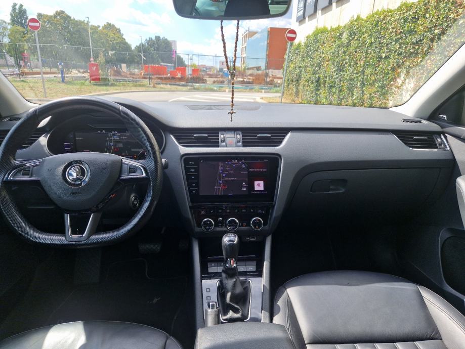 Škoda Octavia Combi 1,6 DSG, fotografija 7