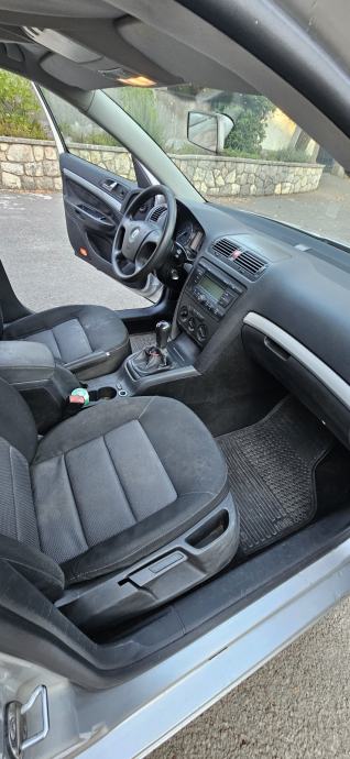 Škoda Octavia Combi 1,6, fotografija 10