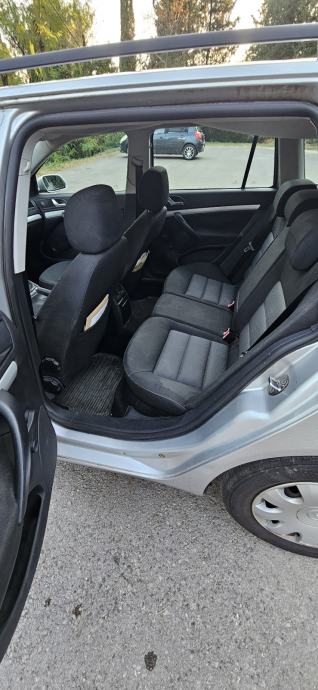 Škoda Octavia Combi 1,6, fotografija 13