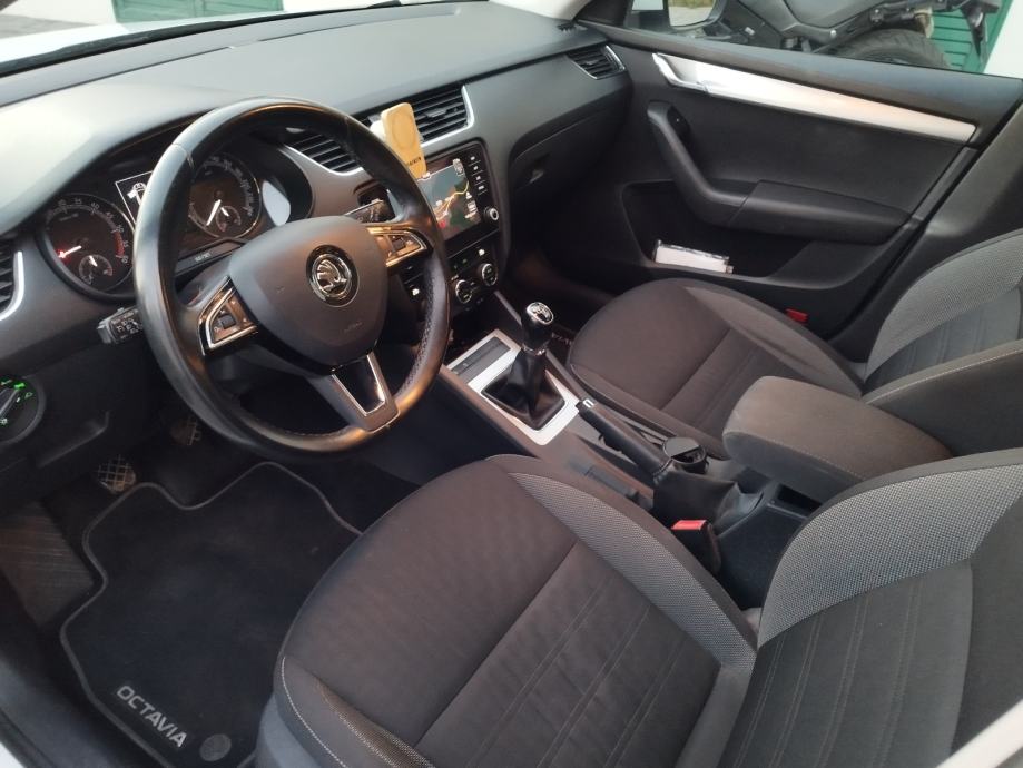 Škoda Octavia Combi 1,6 TDI 115ks reg6/27, fotografija 8