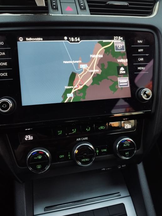 Škoda Octavia Combi 1,6 TDI 115ks reg6/27, fotografija 13