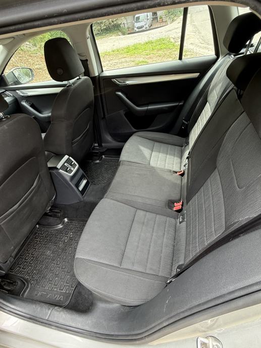 Škoda Octavia Combi 1,6 TDI, 4x4, 2014. godište., fotografija 6