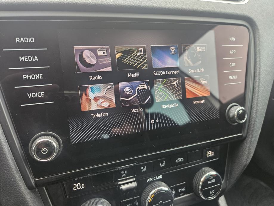 Škoda Octavia Combi 1,6 TDI automatik NAVIGACIJA /REDIZAJN TOP STAN, fotografija 17