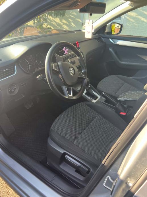 Škoda Octavia Combi 1,6 TDI automatik, fotografija 14
