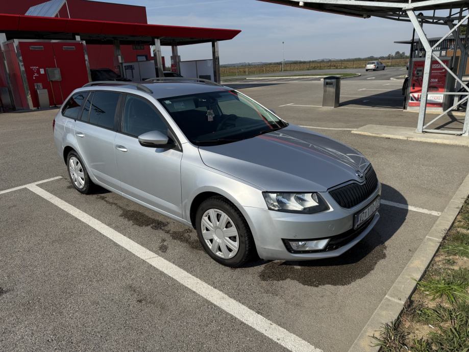 Škoda Octavia Combi 1,6 TDI automatik, fotografija 6