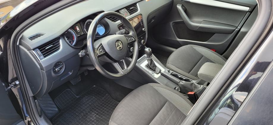 Škoda Octavia Combi 1,6 TDI DSG automatik cijena je sa pdv-om, fotografija 16