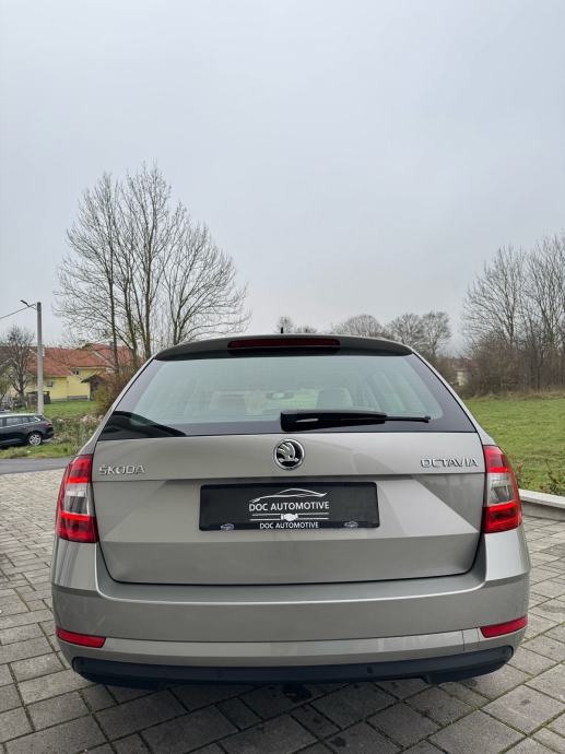 ŠKODA OCTAVIA COMBI 1,6 TDI DSG, REDIZAJN, ALU 17”, VELIKI SERVIS, fotografija 5