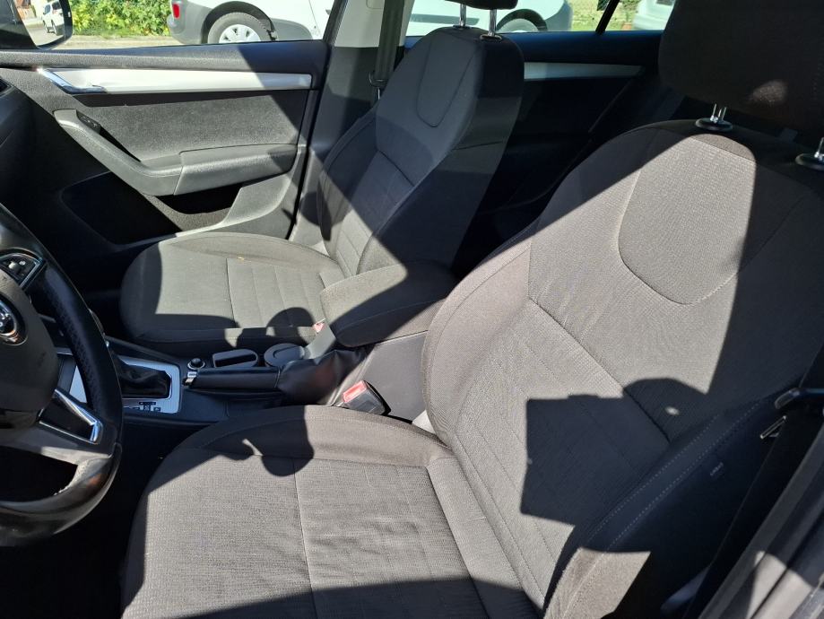 Škoda Octavia Combi 1,6 TDI dsg navi, panorama, fotografija 10