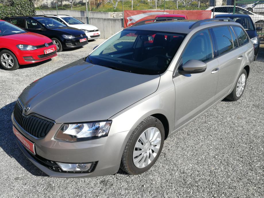 Skoda 4k4k цвет