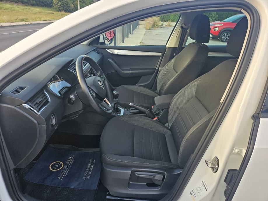 Škoda Octavia Combi 1,6 TDI /NAVIGACIJA / REDIZAJN / 24MJ.JAMSTVO TOP, fotografija 8