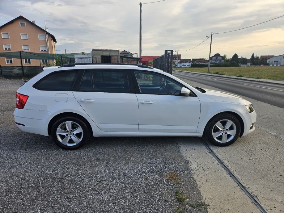 Škoda Octavia Combi 1,6 TDI/24MJ.JAMSTVO /NAVIGACIJA / REDIZAJN / TOP, fotografija 4