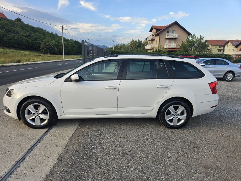 Škoda Octavia Combi 1,6 TDI/24MJ.JAMSTVO /NAVIGACIJA / REDIZAJN / TOP, fotografija 8