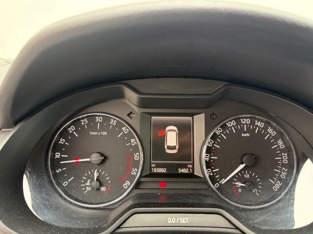Škoda Octavia Combi 1,6 TDI, fotografija 8