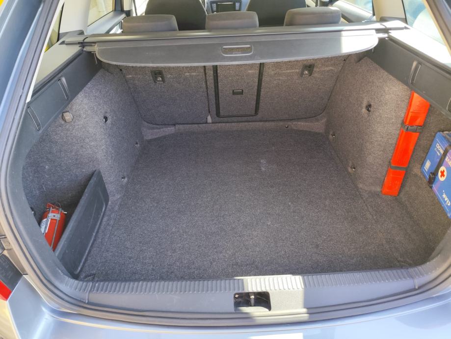 Škoda Octavia Combi 1,6 TDI - REGISTRIRANA GODINU DANA, fotografija 7
