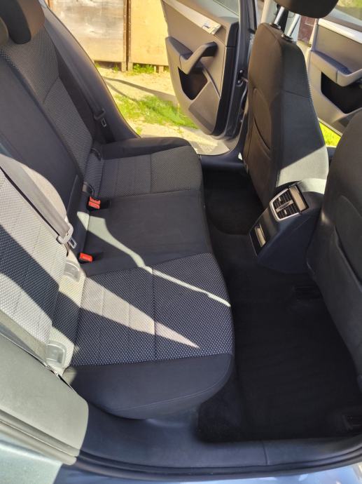 Škoda Octavia Combi 1,6 TDI - REGISTRIRANA GODINU DANA, fotografija 12