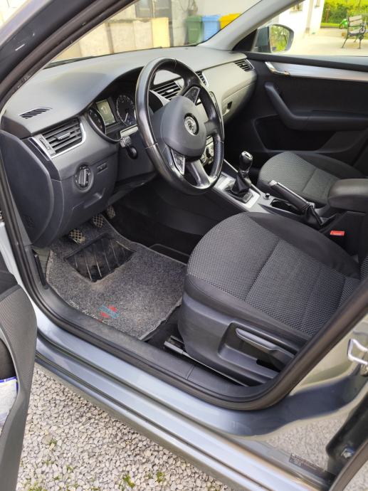 Škoda Octavia Combi 1,6 TDI - REGISTRIRANA GODINU DANA, fotografija 19