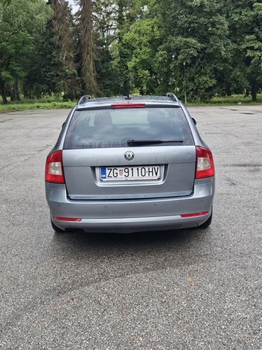 Škoda Octavia Combi 1,6 TDI, fotografija 4