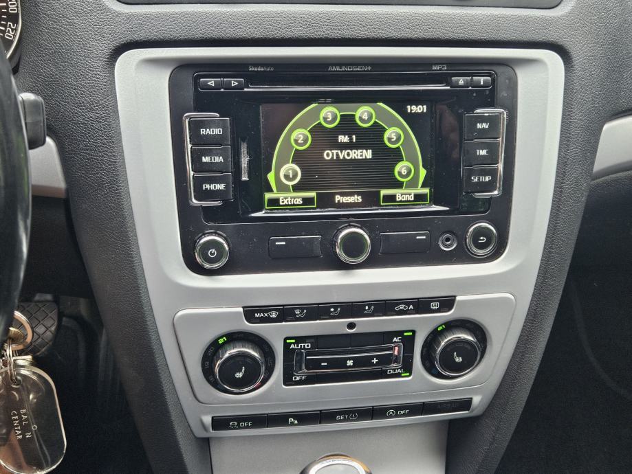 Škoda Octavia Combi 1,6 TDI, fotografija 11