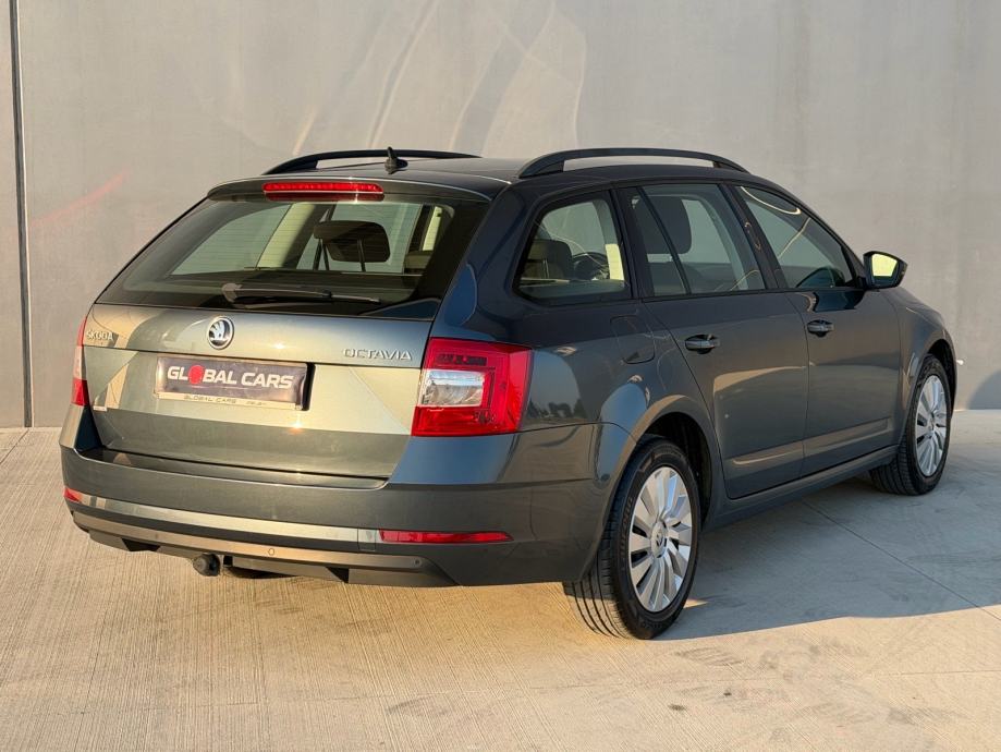 Škoda Octavia Combi 1,6 TDI, fotografija 8