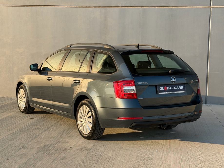 Škoda Octavia Combi 1,6 TDI, fotografija 5
