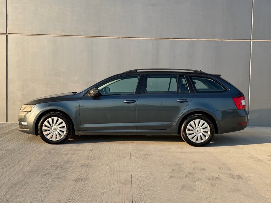 Škoda Octavia Combi 1,6 TDI, fotografija 6