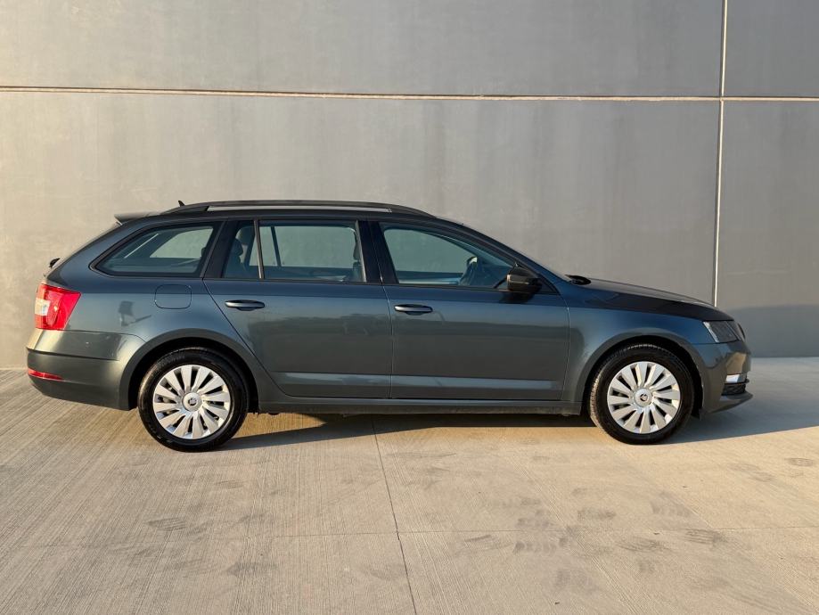 Škoda Octavia Combi 1,6 TDI, fotografija 10