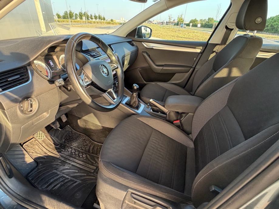 Škoda Octavia Combi 1,6 TDI, fotografija 16