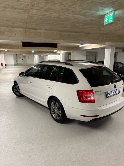 Škoda Octavia Combi 1,6 TDI, fotografija 2
