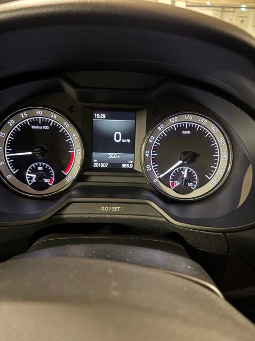 Škoda Octavia Combi 1,6 TDI, fotografija 6