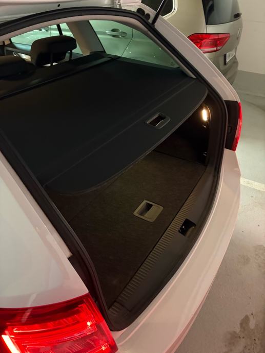 Škoda Octavia Combi 1,6 TDI, fotografija 9