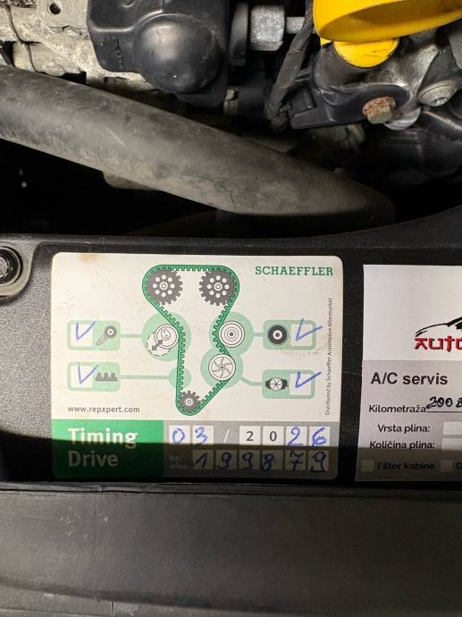 Škoda Octavia Combi 1,6 TDI, fotografija 10