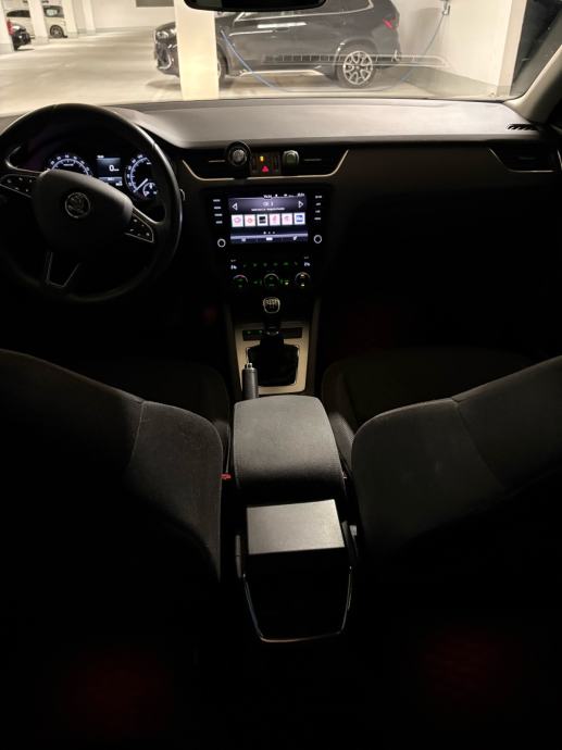 Škoda Octavia Combi 1,6 TDI, fotografija 12